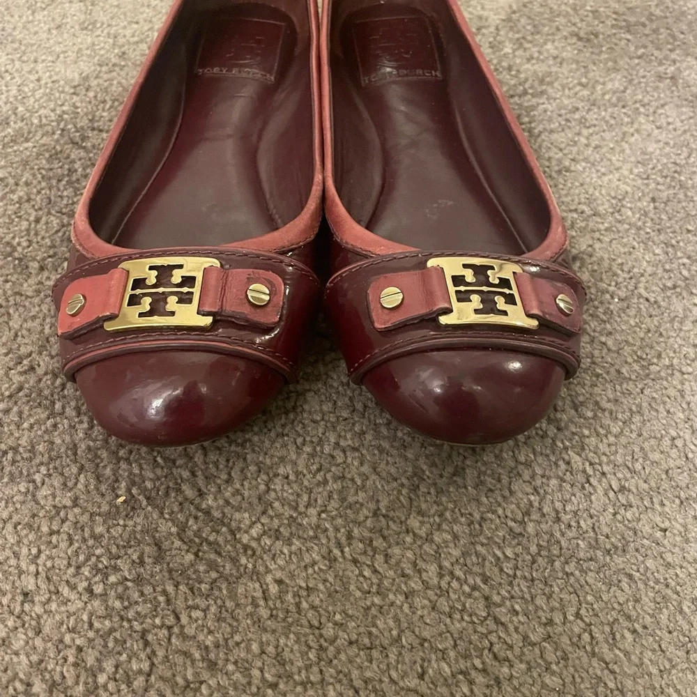 Tory Burch Women's Burgundy Leather Logo Ballet Flats Size 7